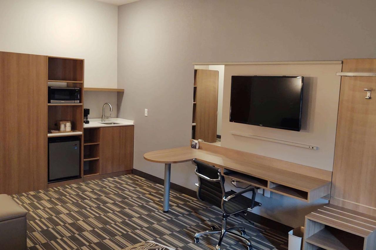 Microtel Inn & Suites By Wyndham Liberty Ne Kansas City Area Exterior foto