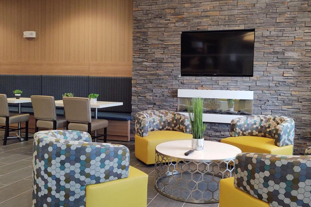 Microtel Inn & Suites By Wyndham Liberty Ne Kansas City Area Exterior foto