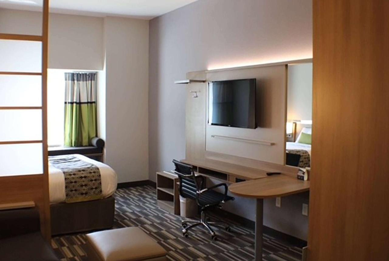 Microtel Inn & Suites By Wyndham Liberty Ne Kansas City Area Exterior foto